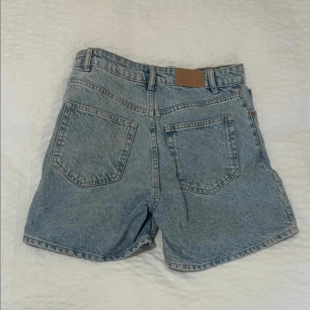 Zara Blue Jean Shorts - Picture 2 of 3